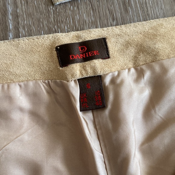 Genuine Leather Danier Painted Set! - Picture 7 of 10